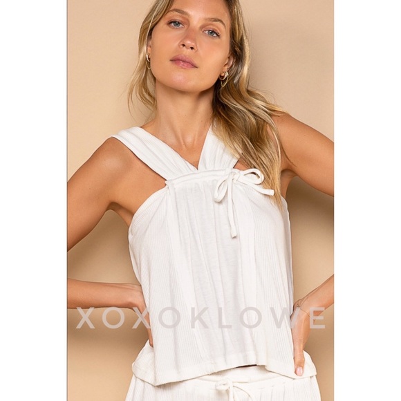 POL Ivory Halter Neck Sleeveless Top - Picture 3 of 14